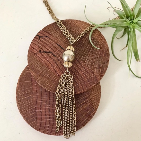 Beautiful Vintage Gold Chain Tassel Necklace - Picture 2 of 7